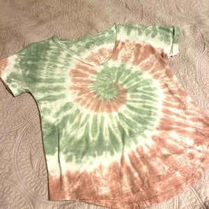 Maurices Tie-Dyed T-Shirt, Size M,, Great condition, loose fit, lightweight